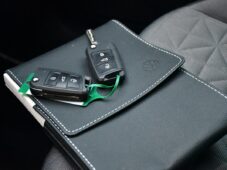 Volkswagen Tiguan 2.0TDi DSG NAVI TAŽNÉ ČR 1.M - 35