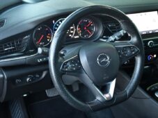 Opel Insignia 2.0CDTi COUNTRY TOURER 4X4 ČR - 16