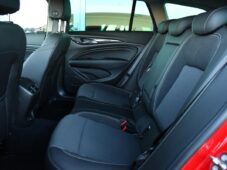 Opel Insignia 2.0CDTi COUNTRY TOURER 4X4 ČR - 20