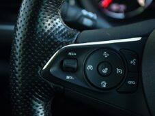 Opel Insignia 2.0CDTi COUNTRY TOURER 4X4 ČR - 23