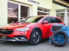 Opel Insignia 2.0CDTi COUNTRY TOURER 4X4 ČR - 1