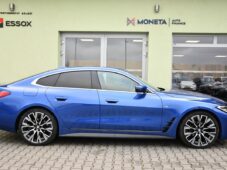 BMW Řada 4 420d xD M-SPORT 1.M ČR TAŽNÉ - 11