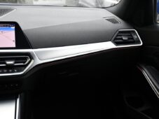 BMW Řada 3 320d xDrive MSPORT 1M ČR TAŽNÉ - 7