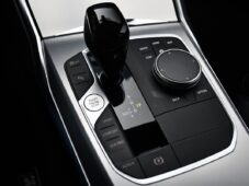 BMW Řada 3 320d xDrive MSPORT 1M ČR TAŽNÉ - 24