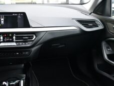 BMW Řada 2 218d 1M NAVI ČR - 7