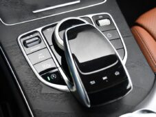 Mercedes-Benz Třídy C 220d AMG LED CARPLAY KAMERA - 17