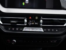 BMW Řada 2 218d M-SPORT 1M ČR - 25