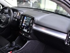 Volvo XC40 D3 VIRTUAL CARPLAY PRAV.SERVIS - 17
