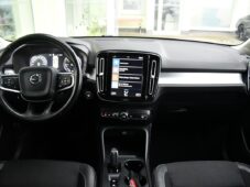 Volvo XC40 D3 VIRTUAL CARPLAY PRAV.SERVIS - 4