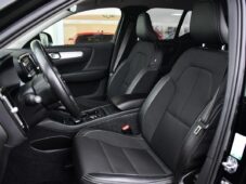 Volvo XC40 D3 VIRTUAL CARPLAY PRAV.SERVIS - 13