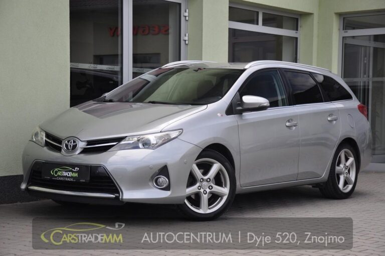 Toyota Auris 1,6I ČR KEYLESS 2xKOLA KAMERA - 1