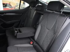 Škoda Octavia 2,0TDi STYLE ČR 1.MAJITEL - 19