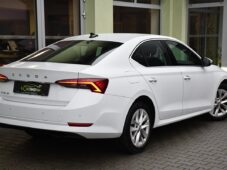 Škoda Octavia 2,0TDi STYLE ČR 1.MAJITEL - 3
