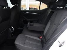 Škoda Octavia 2,0TDi STYLE ČR 1.MAJITEL - 18