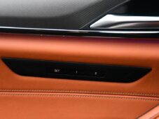 BMW M5 COMP.HUD H/K CARBON CERAMIC ČR - 25