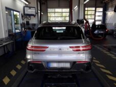 Genesis GV70 2.5T AWD AT8 Luxury Line - 4