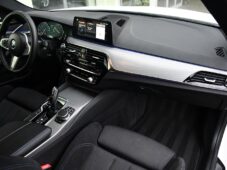 BMW Řada 5 530d xDrive M-SPORT H/K K360 - 11