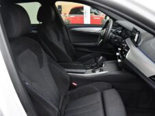 BMW Řada 5 530d xDrive M-SPORT H/K K360 - 12