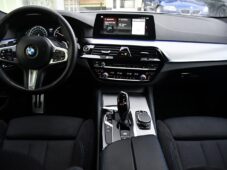 BMW Řada 5 530d xDrive M-SPORT H/K K360 - 20