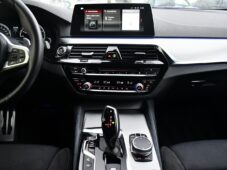 BMW Řada 5 530d xDrive M-SPORT H/K K360 - 22