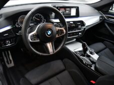 BMW Řada 5 530d xDrive M-SPORT H/K K360 - 8