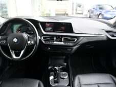 BMW Řada 2 218d NAVI CARPLAY 1M ČR - 4