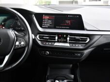 BMW Řada 2 218d NAVI CARPLAY 1M ČR - 6