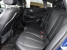 BMW Řada 2 218d NAVI CARPLAY 1M ČR - 17