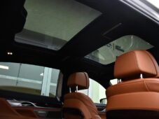 BMW Řada 7 745Le xD M-SPORT HK PANO LASER - 24