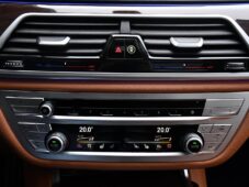 BMW Řada 7 745Le xD M-SPORT HK PANO LASER - 30