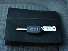 Renault Twingo EQUILIBRE ELECTRIC CARPLAY 1.M - 32