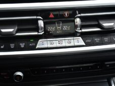 BMW Řada 3 320D xDrive M-SPORT ČR LASER - 36