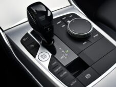 BMW Řada 3 320D xDrive M-SPORT ČR LASER - 37