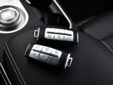 Genesis GV70 2.5T AWD AT8 LUXURY LINE - 42