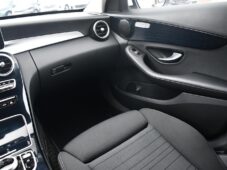 Mercedes-Benz Třídy C 200d - 24