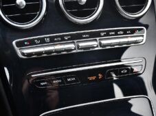 Mercedes-Benz Třídy C 200d - 32