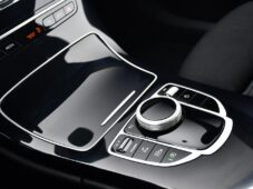 Mercedes-Benz Třídy C 200d - 33