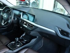 BMW Řada 2 218d HUD ČR - 16