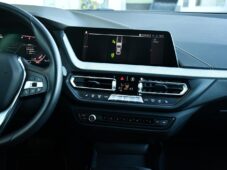 BMW Řada 2 218d HUD ČR - 6