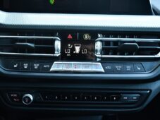 BMW Řada 2 218d HUD ČR - 25