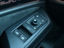 Volkswagen ID.7 Tourer PRO S PEOPLE 86kWh 5L-ZÁRUKA - 25