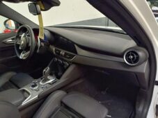 Alfa Romeo Giulia 2.0 Turbo 16V 206kW Veloce - 5