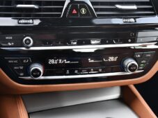 BMW Řada 5 530d xD LUXURY LINE ČR - 31