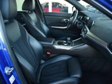 BMW Řada 3 320d xDrive M-SPORT REZERVACE - 12