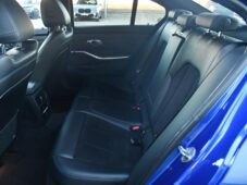 BMW Řada 3 320d xDrive M-SPORT REZERVACE - 18