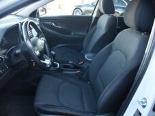 Hyundai i30 1.6 CRDi SMART TAŽNÉ KAMERA ČR - 9