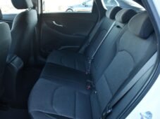 Hyundai i30 1.6 CRDi SMART TAŽNÉ KAMERA ČR - 18