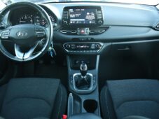 Hyundai i30 1.6 CRDi SMART TAŽNÉ KAMERA ČR - 20