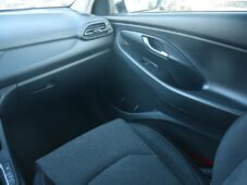 Hyundai i30 1.6 CRDi SMART TAŽNÉ KAMERA ČR - 23