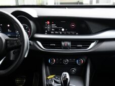 Alfa Romeo Stelvio VELOCE Q4 1M ZÁRUKA - 6